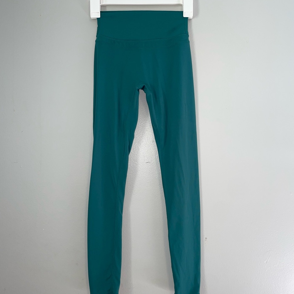 PARAGON Levitate Sculptseam Plus Leggings